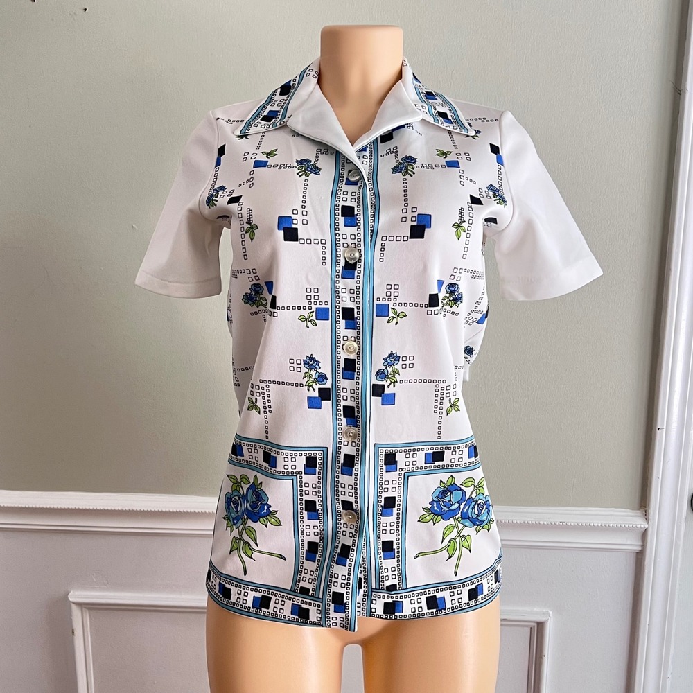 Smartique Button Up Blouse Sz S  M Vintage 70s Floral Geometric White Blue Retro
